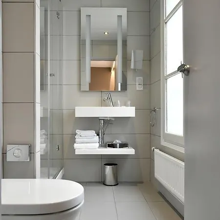 Otel Mercure Gare De L'est 4*