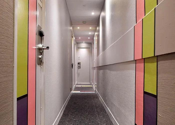 Hotel East Side House Paris, A Member Of Radisson Individuals 4*